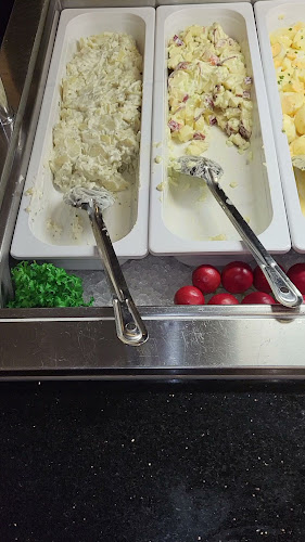 Opinii despre Fine Food Village în Elst - Horeca