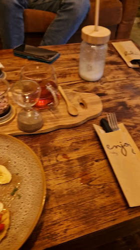 Opinii despre Coffeebar Kafnush în Den Haag - Horeca