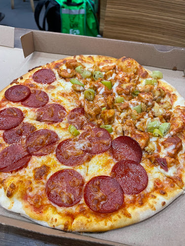 Opinii despre Pizzeria en hotwings IJburg în Amsterdam - Horeca