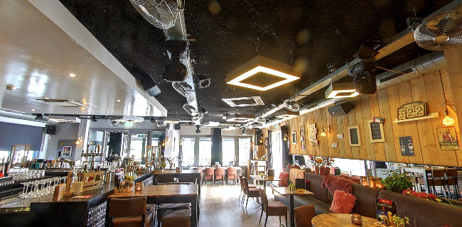 GrandCafe de Huiskamer Phone number