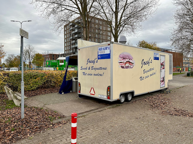 Comentarii opinii despre Josef's Snack & Baguetterie