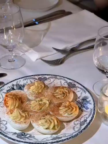 Louise Petit Restaurant Open Times