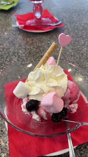 IJssalon Hartentroef - Someren