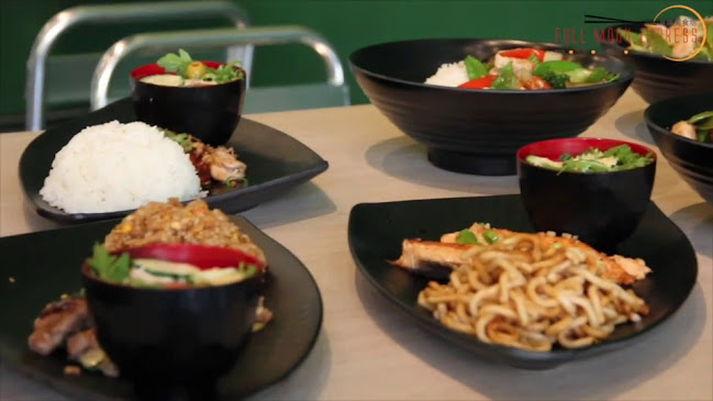 Opinii despre Full Moon Express (Hong Kong BBQ - noodle soup) în Den Haag - Horeca