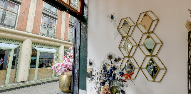 Café de Florèz Open Times