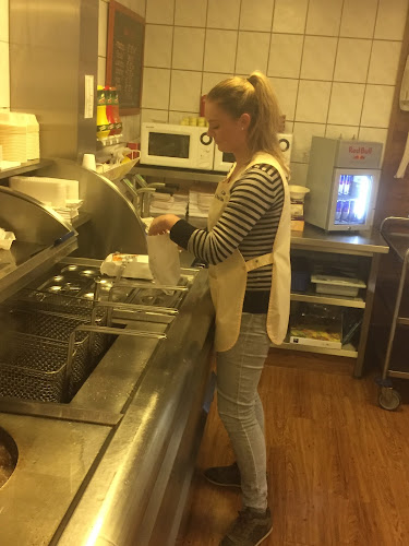 Comentarii opinii despre Friture Cafetaria Oud Waubach
