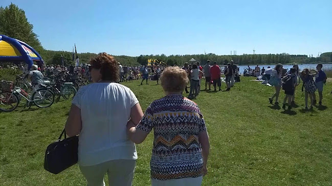 Comments and reviews of Jofel aan de Plas