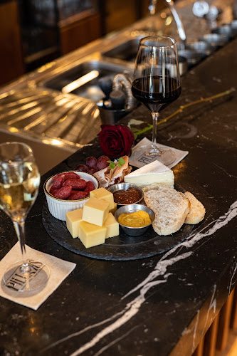 Opinii despre Pillars Bar & Kitchen în Rotterdam - Horeca