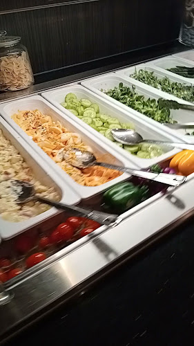 Opinii despre Fine Food Village în Elst - Horeca