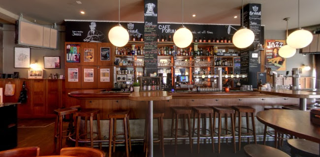 Comentarii opinii despre Café Forum