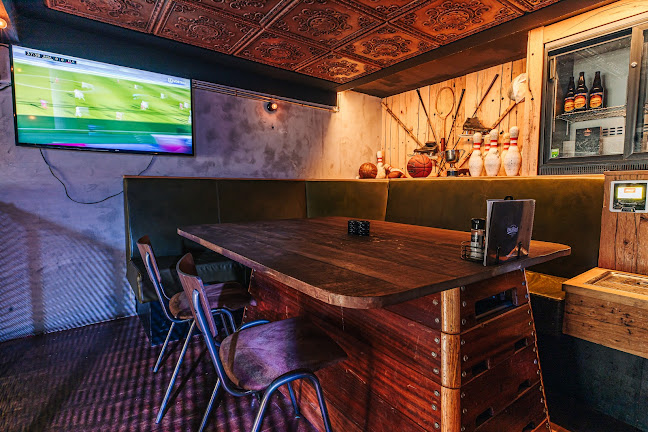 Old Dutch Sports Bar & Restaurant