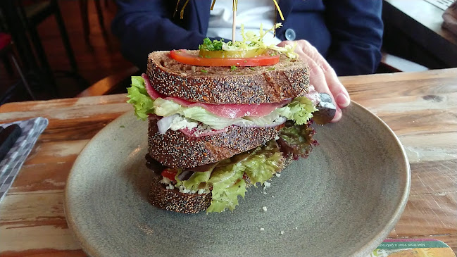 Opinii despre Eetbar Kandinsky Waalwijk în Waalwijk - Horeca