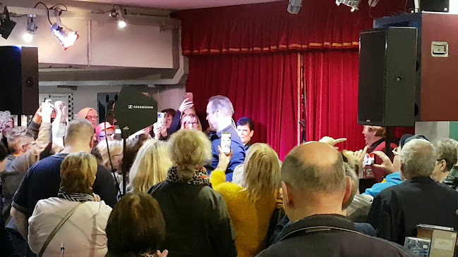 Comentarii opinii despre Bij de buren