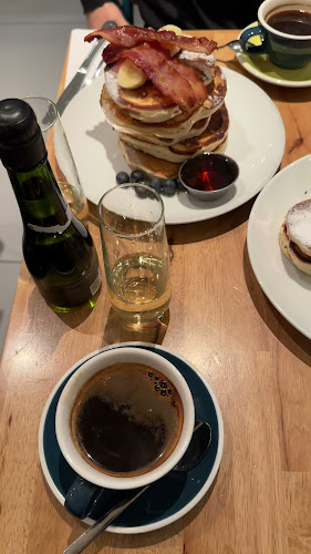 Opinii despre Bakers & Roasters în Amsterdam - Horeca