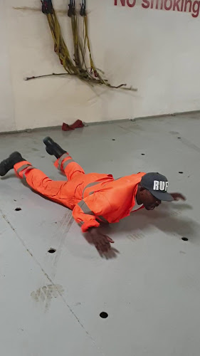 Comentarii opinii despre R'dam Automot. Services B.V.