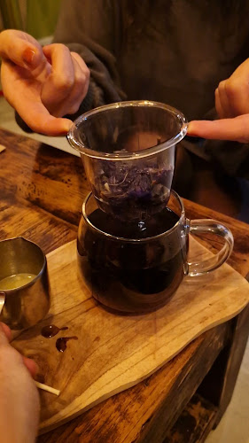 Opinii despre Coffeebar Kafnush în Den Haag - Horeca