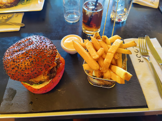 Cafe Restaurant Floor