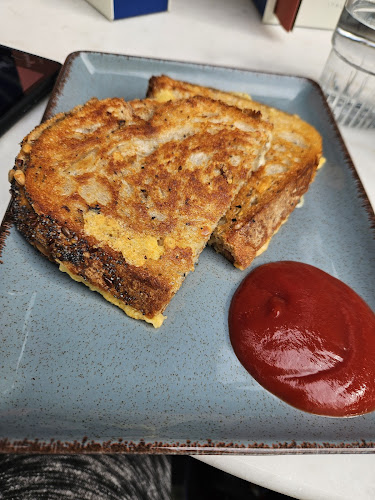 Comentarii opinii despre Podieum