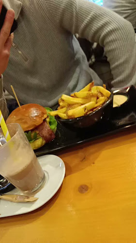 OMG! Burger Open Times