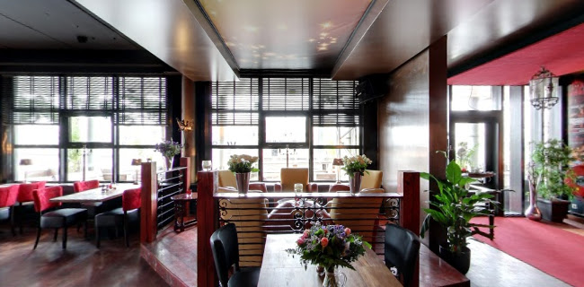 Comentarii opinii despre The Lux