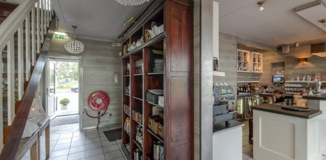 Restaurant L'Hirondelle Open Times