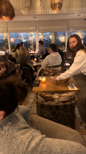 Comentarii opinii despre Beachclub C