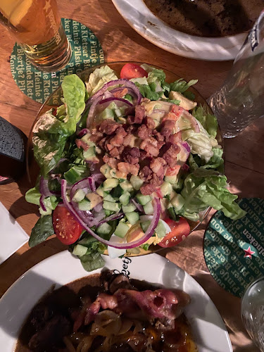 Loetje Bergen Phone number