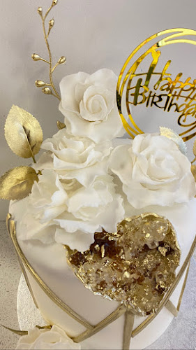 Pita Delicatessen Cakes