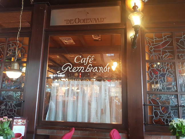 Comentarii opinii despre Café Rembrandt