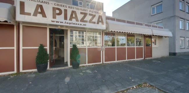 Comments and reviews of La Piazza