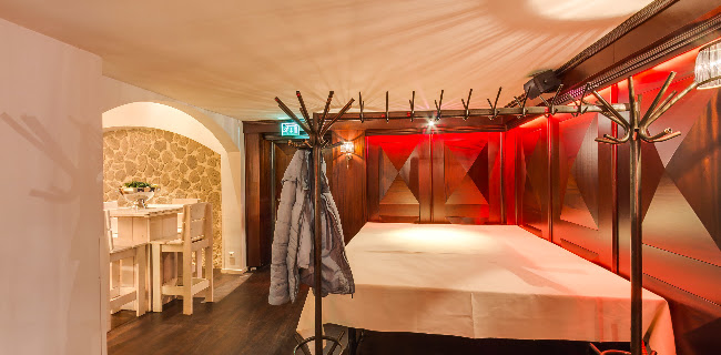 Café-partycentrum Van Haandel Phone number