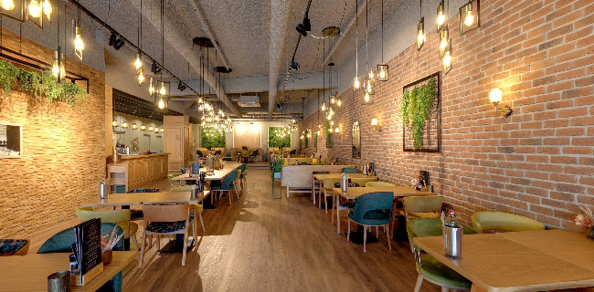 Zula Cafe & Restaurant