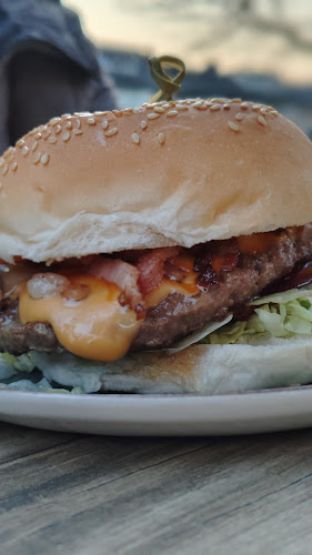 Cafetaria De Luifel in Best