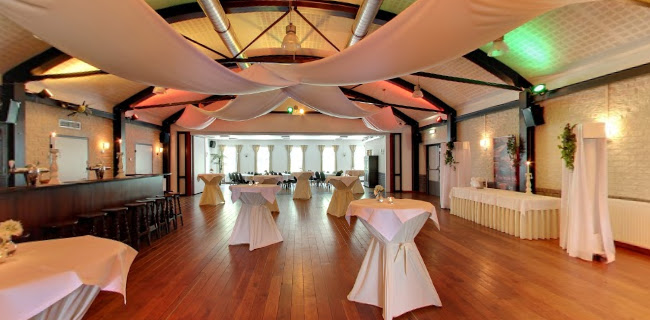 De Holle Eik; Zalencentrum, Eetcafé