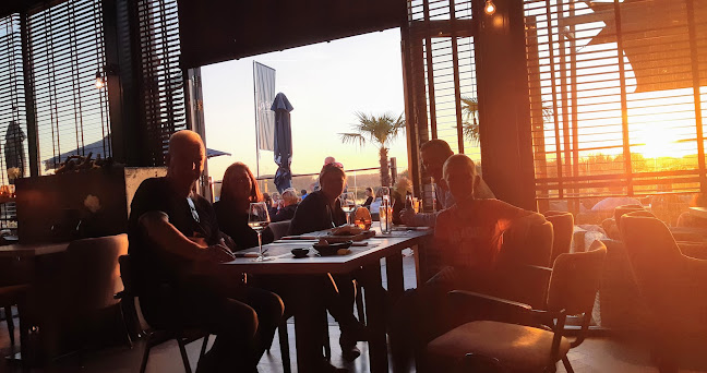 Jofel aan de Plas Open Times