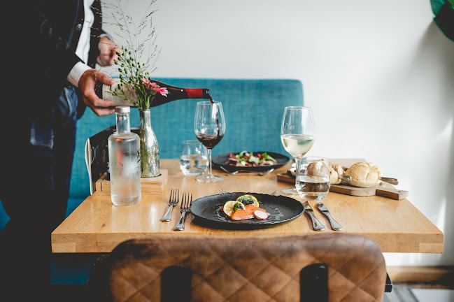 City Hotel de Jonge Phone number