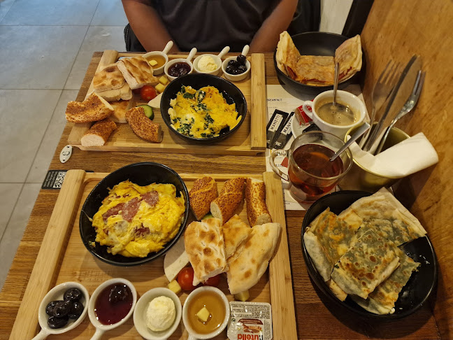 Ekmekci zuidplein - Rotterdam