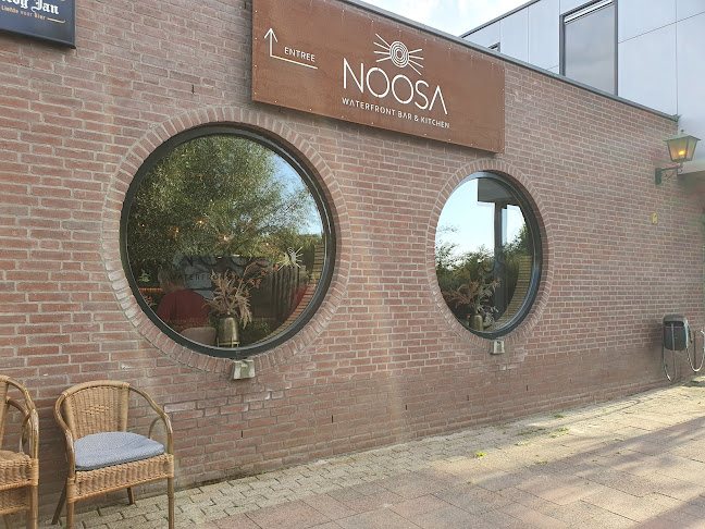 Comentarii opinii despre Noosa Waterfront