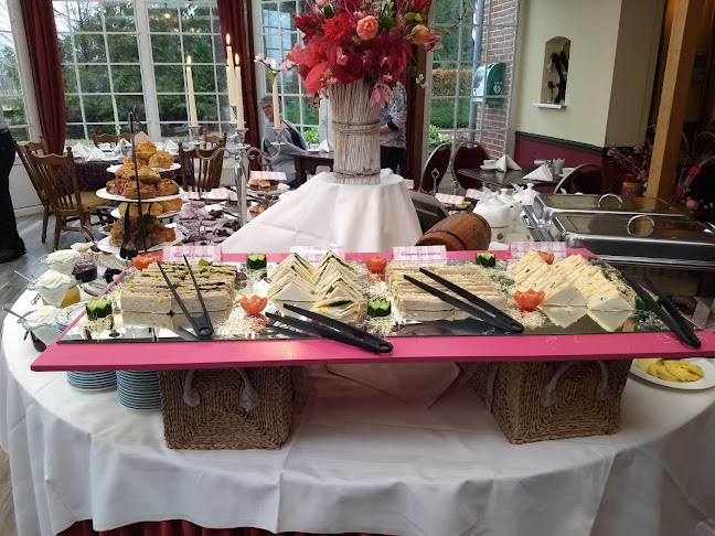 Lucy's Inn Open Times