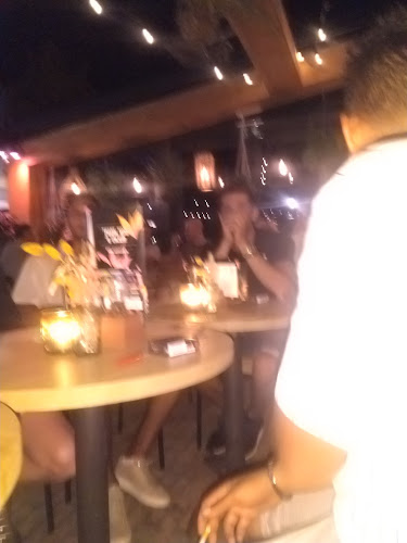 Comments and reviews of "Café de Ton"