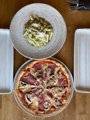 Comentarii opinii despre Marmaris Grill & Pizza Sloterdijk