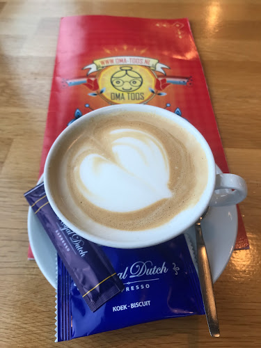 Opinii despre Oma Toos în Den Haag - Horeca