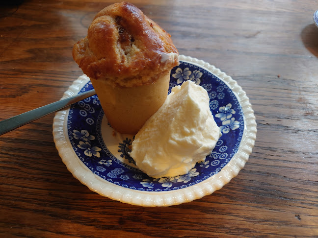 Comments and reviews of Madame Marie