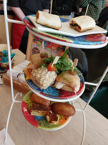 In de Roos Zaltbommel, lunchcafé (Cello) - Zaltbommel