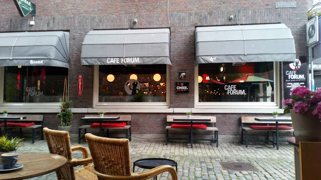 Comentarii opinii despre Café Forum