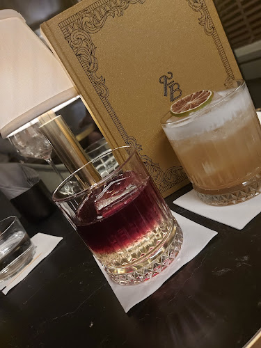 10 (entrance at Hotel Beaumont, Lage Barakken, 6221 CJ Maastricht