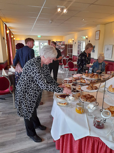 Comments and reviews of Lucy's Inn