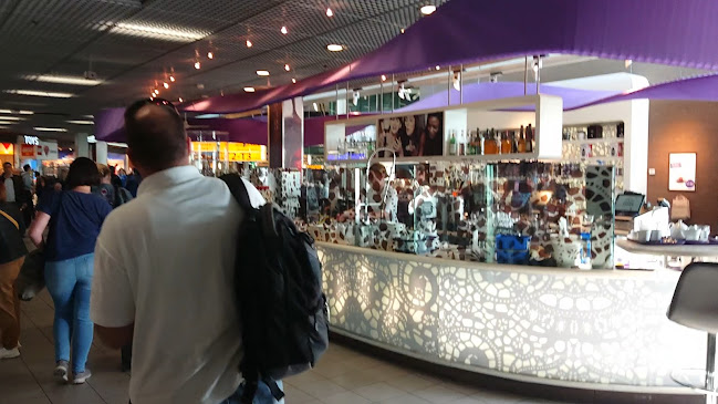 Evert van de Beekstraat 202, 1118 AP Schiphol