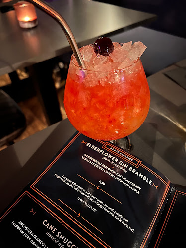 Labyrinth Cocktail Soul Food & Poetry Bar - Horeca