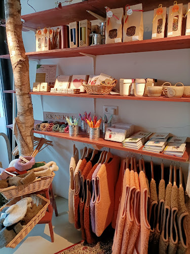 Comentarii opinii despre K'hoeffie & Kado~ coffee- & conceptstore